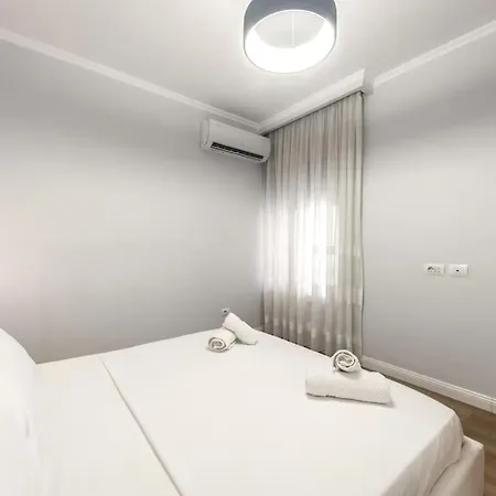 Luxurious Brand New Apartment Durrës