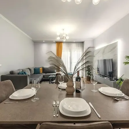 Luxurious Brand New * Durrës