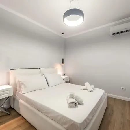 Apartment Luxurious Brand New *